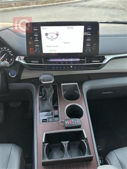 تۆیۆتا سیانا